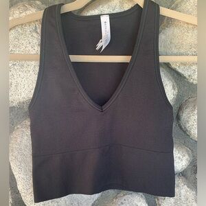 EUC XS BLACK ATHLETA AURORA SEAMLESS CROP RIBBEDTANK